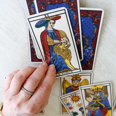 Tarot-Card-Reading